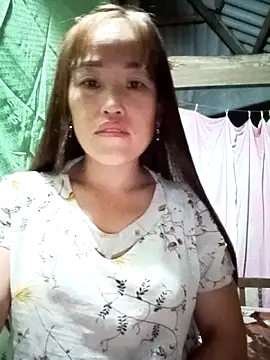 Snapshot of Vuong_x chatting on 10-10-25, 09:37 Vuong x online show from 10-10-25, 09:37