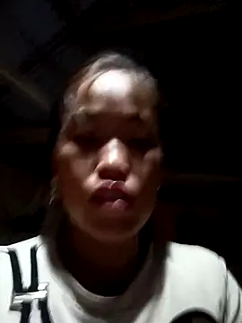 Snapshot of Vuong_x chatting on 09-19-25, 01:59 Vuong x online show from 09-19-25, 01:59
