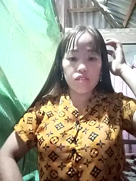 Snapshot of Vuong_x chatting on 10-06-25, 01:40 Vuong x online show from 10-06-25, 01:40