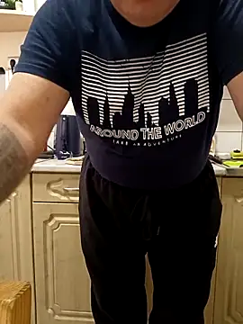 Snapshot of narrowboy chatting on 10-01-25, 12:42 narrowboy online show from 10-01-25, 12:42