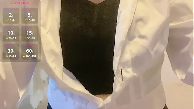 Snapshot of beierbeier chatting on 10-31-25, 12:46 beierbeier online show from 10-31-25, 12:46