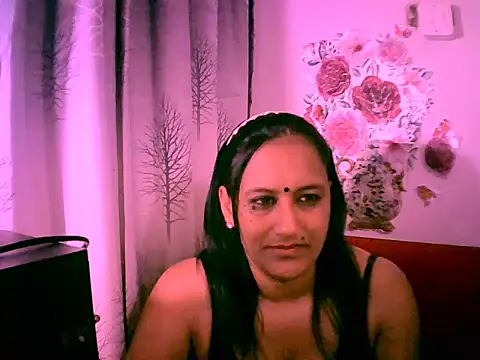 Indiansexyboobs18 online show from 11-05-25, 10:29