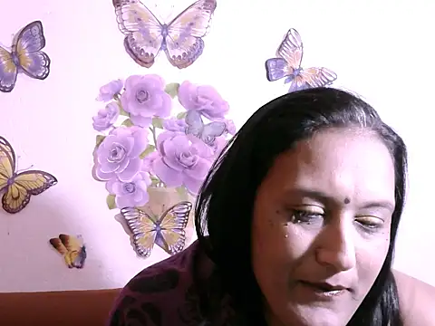 Indiansexyboobs18 online show from 09-18-25, 07:33