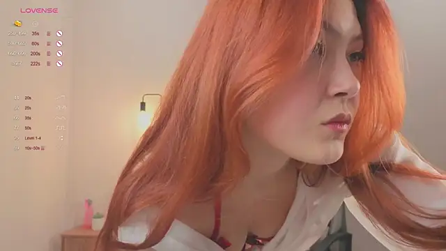 Frences Eyes online show from 10-22-25, 02:16