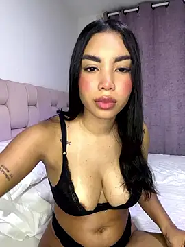 Snapshot of karolaalcendra chatting on 01-19-26, 02:48 karolaalcendra online show from 01-19-26, 02:48