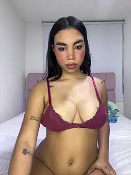 karolaalcendra online show from 04-05-26, 02:07