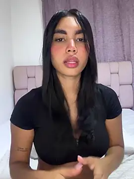 Snapshot of karolaalcendra chatting on 10-10-25, 02:12 karolaalcendra online show from 10-10-25, 02:12