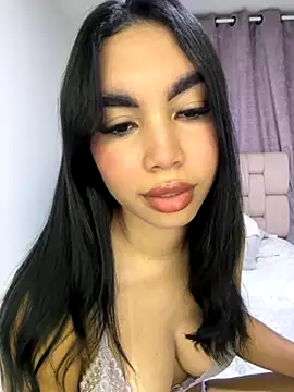 karolaalcendra online show from 11-28-25, 04:34