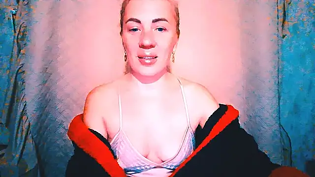 EmmaCat  online show from 10-02-25, 05:05