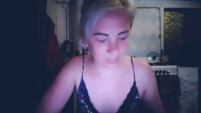 EmmaCat  online show from 05-20-26, 06:05
