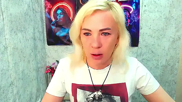 EmmaCat  online show from 03-24-26, 05:18