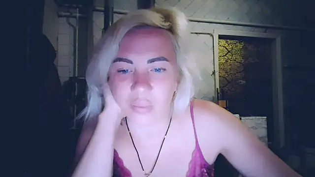 EmmaCat  online show from 05-28-26, 08:15