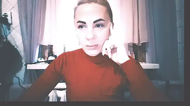 EmmaCat  online show from 11-19-25, 06:24