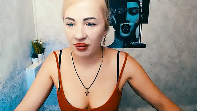 EmmaCat  online show from 11-03-25, 07:24