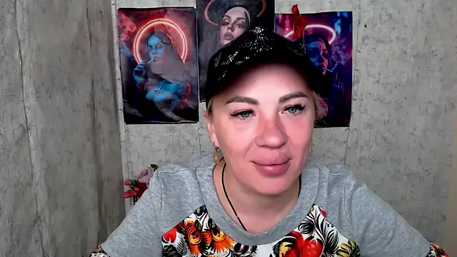 EmmaCat  online show from 04-11-26, 04:53