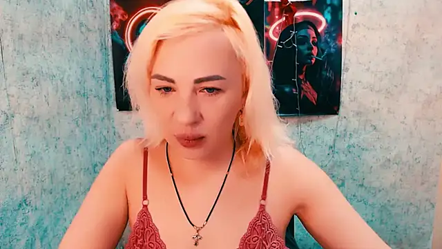 EmmaCat  online show from 03-12-26, 05:34