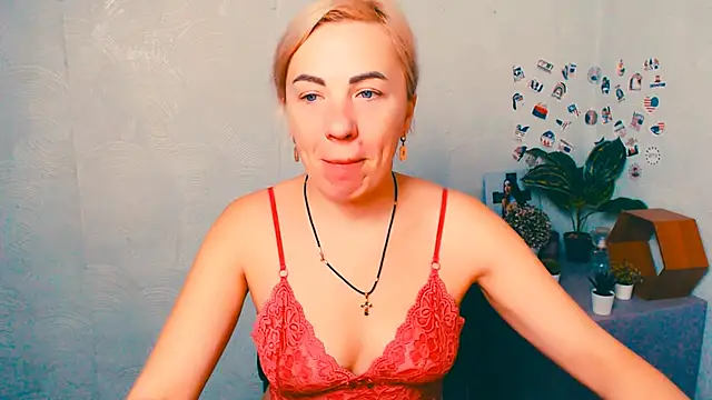 EmmaCat  online show from 11-21-25, 05:28