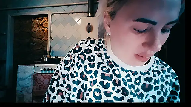 EmmaCat  online show from 01-18-26, 10:18