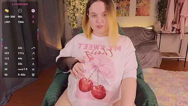 Aki nohana online show from 11-28-25, 05:35