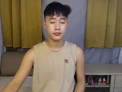 Snapshot of mr_chandy chatting on 09-18-25, 10:29 mr chandy online show from 09-18-25, 10:29