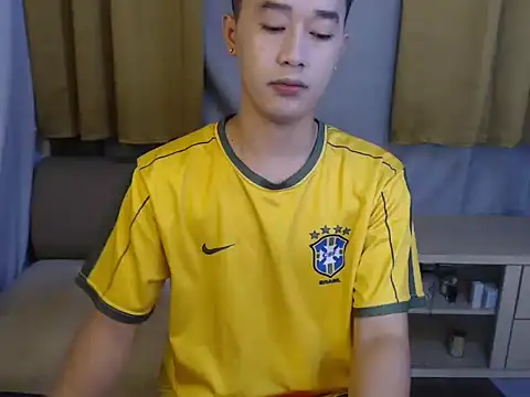 Snapshot of mr_chandy chatting on 10-08-25, 10:06 mr chandy online show from 10-08-25, 10:06