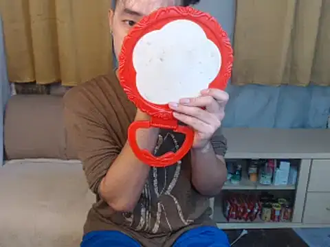 Snapshot of mr_chandy chatting on 09-29-25, 10:33 mr chandy online show from 09-29-25, 10:33