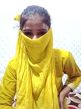 Snapshot of Arti_ chatting on 09-14-25, 10:04 Arti online show from 09-14-25, 10:04