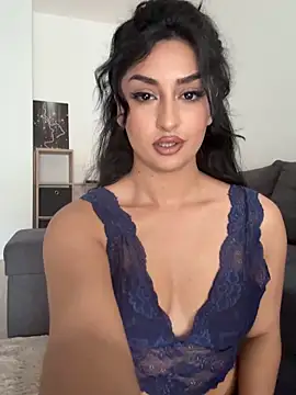 Mia spicyy online show from 06-12-26, 08:34