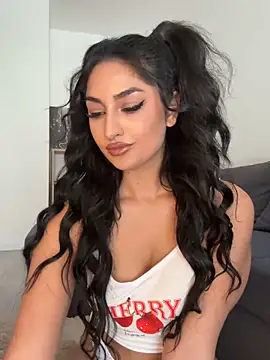 Mia spicyy online show from 06-14-26, 08:37