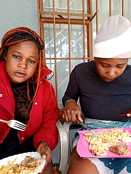 BlondieBitch online show from 12-14-25, 11:38