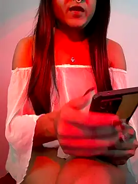 Cutie-Whiskey1 online show from 10-10-25, 09:21