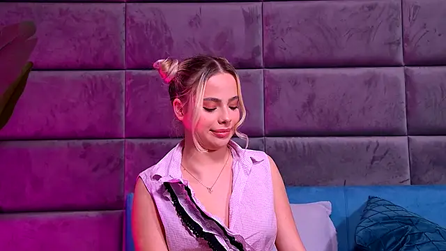 YssabelFox online show from 12-13-25, 08:04