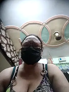 thehotlady online show from 10-04-25, 09:33