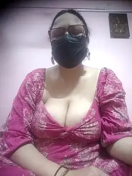 thehotlady online show from 10-08-25, 05:53