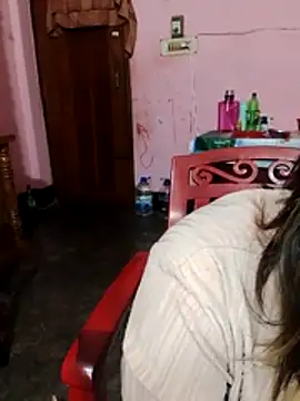 Snapshot of rasmiva chatting on 10-17-25, 06:43 rasmiva online show from 10-17-25, 06:43