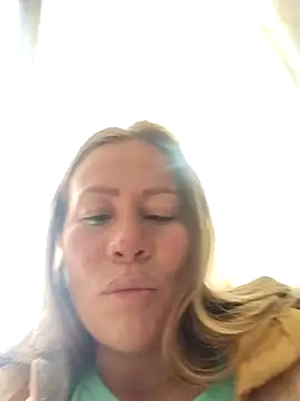 LaraCaliente online show from 10-21-25, 12:48