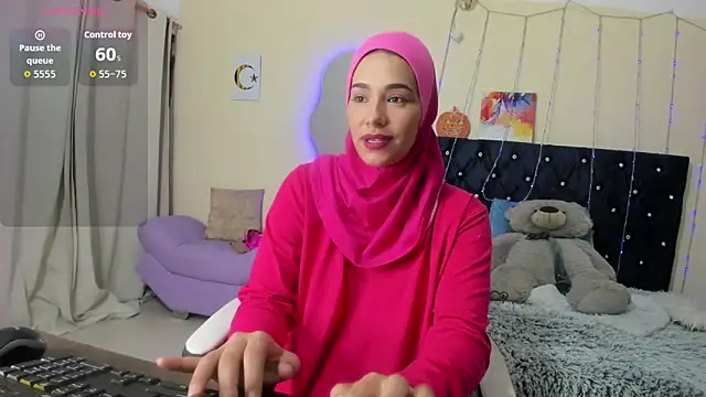 Snapshot of ShanaJamil chatting on 04-27-26, 12:14 ShanaJamil online show from 04-27-26, 12:14