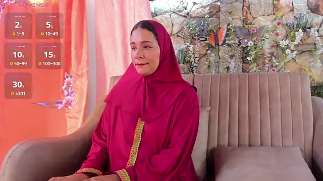 Snapshot of ShanaJamil chatting on 06-11-26, 12:35 ShanaJamil online show from 06-11-26, 12:35