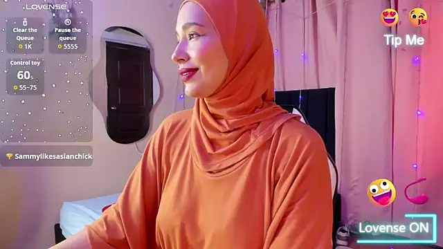 Snapshot of ShanaJamil chatting on 10-17-25, 04:31 ShanaJamil online show from 10-17-25, 04:31