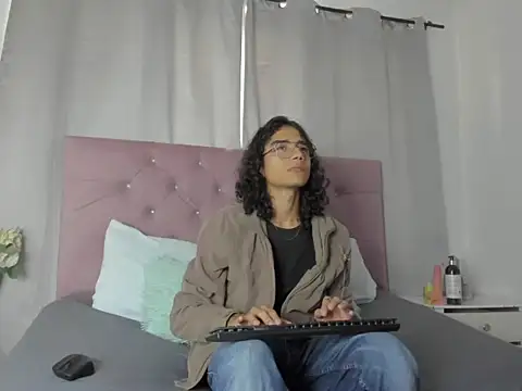 EthanBlackwoodd online show from 10-10-25, 07:58