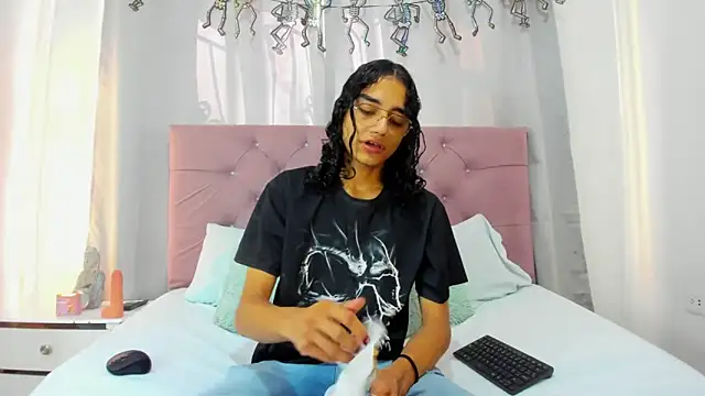 EthanBlackwoodd online show from 11-25-25, 07:47