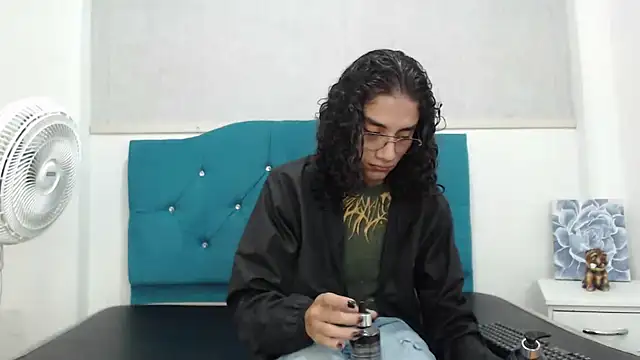 EthanBlackwoodd online show from 11-17-25, 09:08