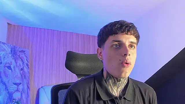 Declan-Fox online show from 11-24-25, 05:07