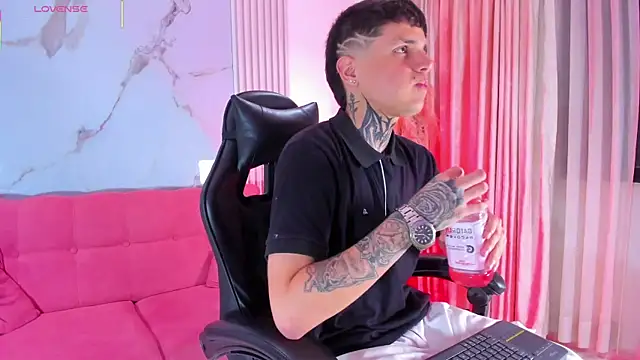 Declan-Fox online show from 09-23-25, 03:46