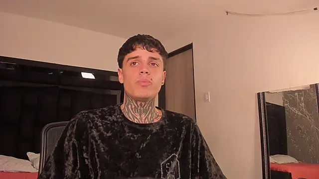 Declan-Fox online show from 11-07-25, 04:06