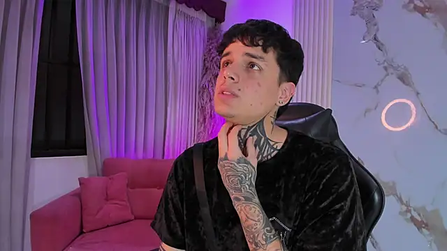 Declan-Fox online show from 01-14-26, 04:05