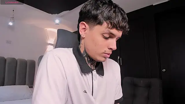 Declan-Fox online show from 09-21-25, 03:55