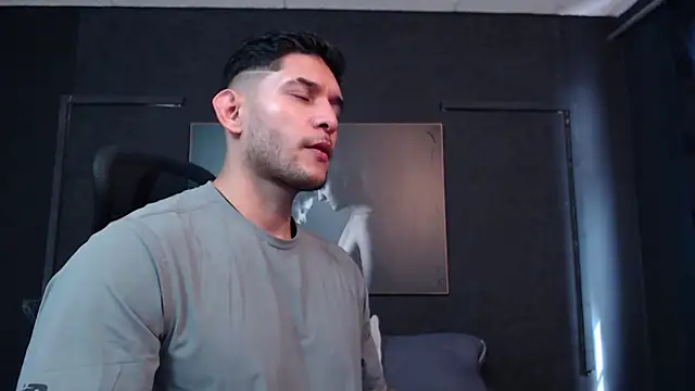 RichardMilleer online show from 03-09-26, 01:58