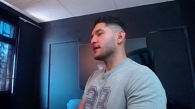 RichardMilleer online show from 02-10-26, 01:54