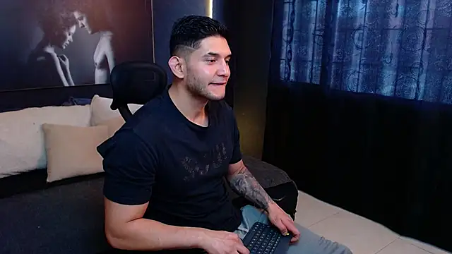 Snapshot of RichardMilleer chatting on 10-04-25, 03:02 RichardMilleer online show from 10-04-25, 03:02
